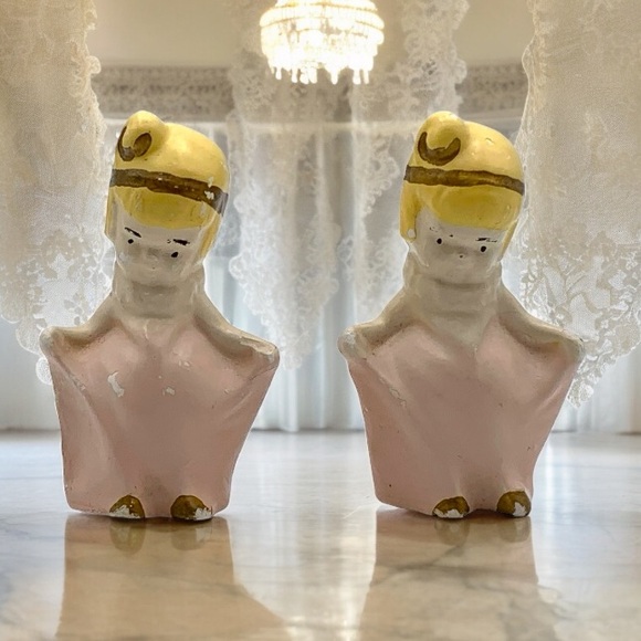 Antique 1920s Art Deco Chalkware  Flapper Girls Salt and Pepper Shakers - Picture 1 of 14